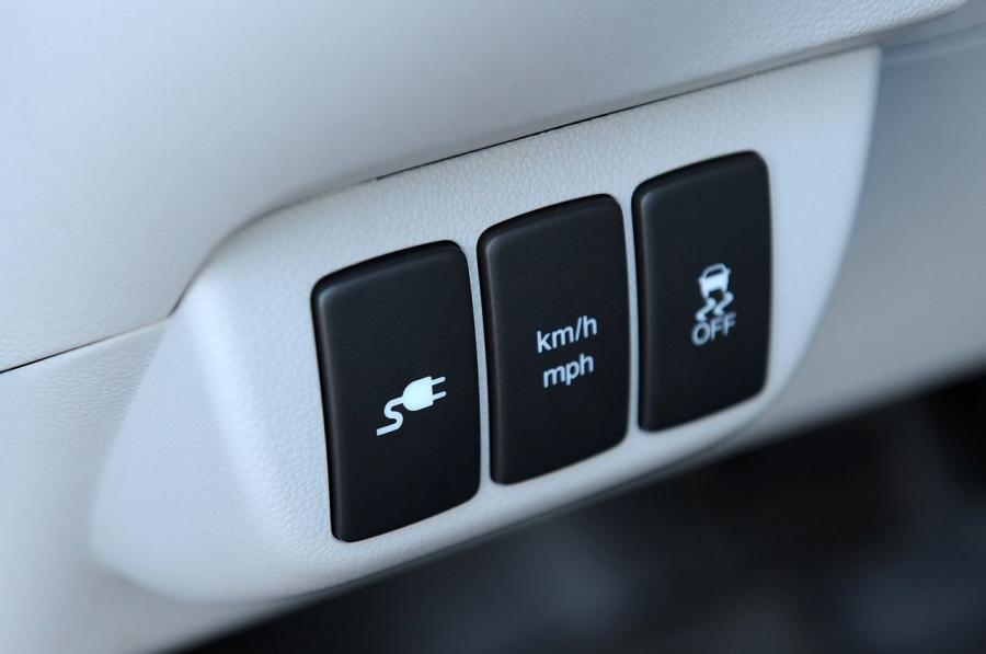  Honda Fit EV 2013 года  (фото 27 из 64)